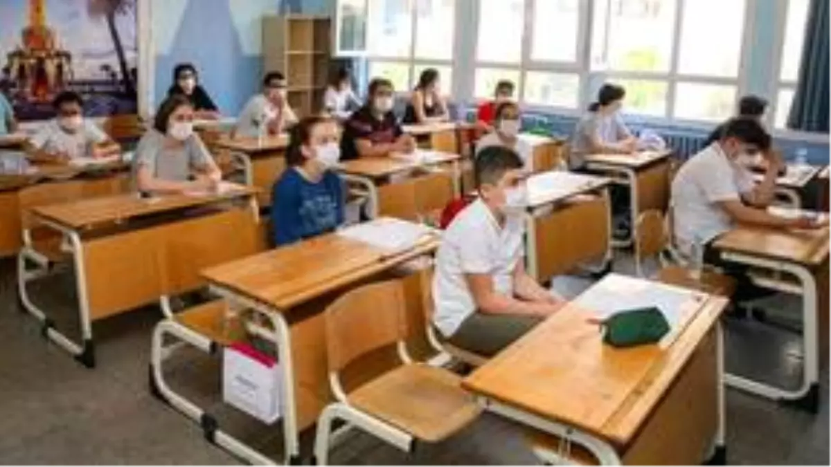 Okullarin Tamami Acilacak Mi Ilkokul 1 2 3 Ve 4 Siniflar Ortaokul 8 Sinif Ve Lise 12 Sinif Yuz Yuze Egitim Basliyor Mu Hangi Sinif Aciliyor Haberler