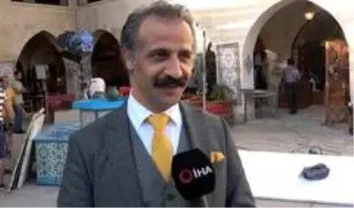 Rolleri başlarına bela oluyor Rolleri başlarına bela oluyor