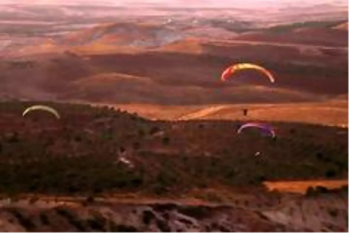 Şanlıurfa semalarında yamaç paraşütleri havalandı -2-