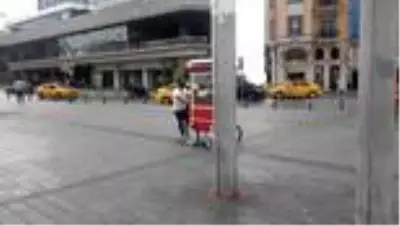 Taksim'de simit, kestane ve mısır tezgahlarının işgaliye izinlerinin iptal edilmesi Taksim'de simit, kestane ve mısır tezgahlarının işgaliye izinlerinin iptal edilmesi