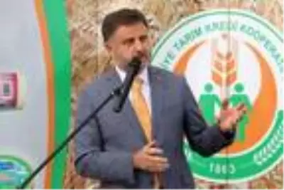 Tarım Kredi Kooperatifleri Genel Müdürü: Her alanda kendi göbeğimizi kendimiz kesmemiz lazım Tarım Kredi Kooperatifleri Genel Müdürü: Her alanda kendi göbeğimizi kendimiz kesmemiz lazım