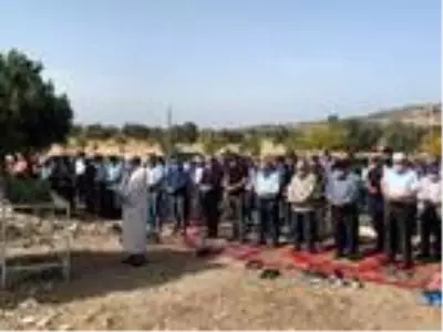 Yangında ölen küçük Yakup toprağa verildi Yangında ölen küçük Yakup toprağa verildi