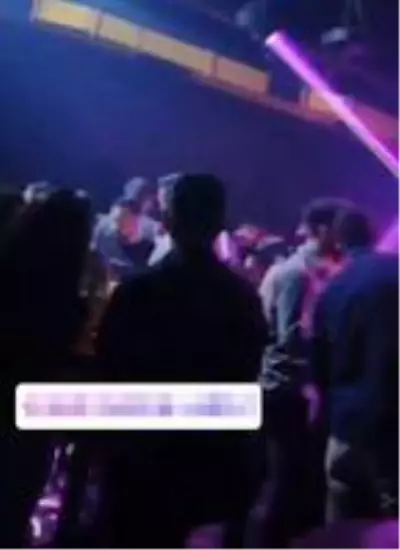Yasağa rağmen düzenlenen eğlencede maske ve mesafe de unutuldu Yasağa rağmen düzenlenen eğlencede maske ve mesafe de unutuldu