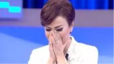 11 yıl önce kaybettiği babasını hatırlayan Didem Arslan Yılmaz canlı yayında gözyaşlarını tutamadı 11 yıl önce kaybettiği babasını hatırlayan Didem Arslan Yılmaz canlı yayında gözyaşlarını tutamadı