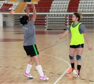 Doğan Ardahanlı: 'Bizim tüm maçlarımız zorlu geçecek' Doğan Ardahanlı: 'Bizim tüm maçlarımız zorlu geçecek'