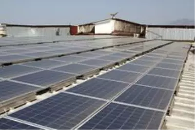 Enerjisini güneşten alan dev fabrika, yıllık 500 bin TL'lik tasarruf sağlıyor Enerjisini güneşten alan dev fabrika, yıllık 500 bin TL'lik tasarruf sağlıyor