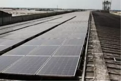 Enerjisini güneşten alan dev fabrika, yıllık 500 bin TL'lik tasarruf sağlıyor Enerjisini güneşten alan dev fabrika, yıllık 500 bin TL'lik tasarruf sağlıyor