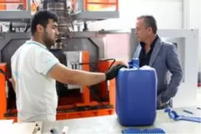 Enerjisini güneşten alan dev fabrika, yıllık 500 bin TL'lik tasarruf sağlıyor Enerjisini güneşten alan dev fabrika, yıllık 500 bin TL'lik tasarruf sağlıyor