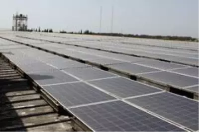 Enerjisini güneşten alan dev fabrika, yıllık 500 bin TL'lik tasarruf sağlıyor Enerjisini güneşten alan dev fabrika, yıllık 500 bin TL'lik tasarruf sağlıyor