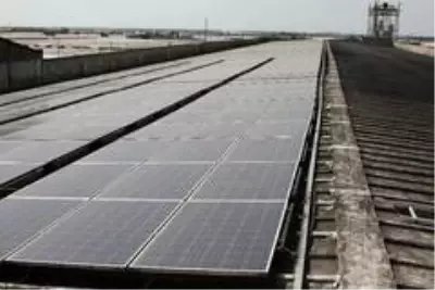 Enerjisini güneşten alan dev fabrika, yıllık 500 bin TL'lik tasarruf sağlıyor Enerjisini güneşten alan dev fabrika, yıllık 500 bin TL'lik tasarruf sağlıyor