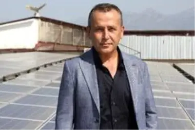 Enerjisini güneşten alan dev fabrika, yıllık 500 bin TL'lik tasarruf sağlıyor Enerjisini güneşten alan dev fabrika, yıllık 500 bin TL'lik tasarruf sağlıyor