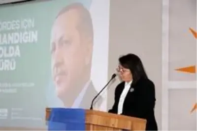 Gördes AK Parti Kadın Kolları Başkanı Seher Eren güven tazeledi