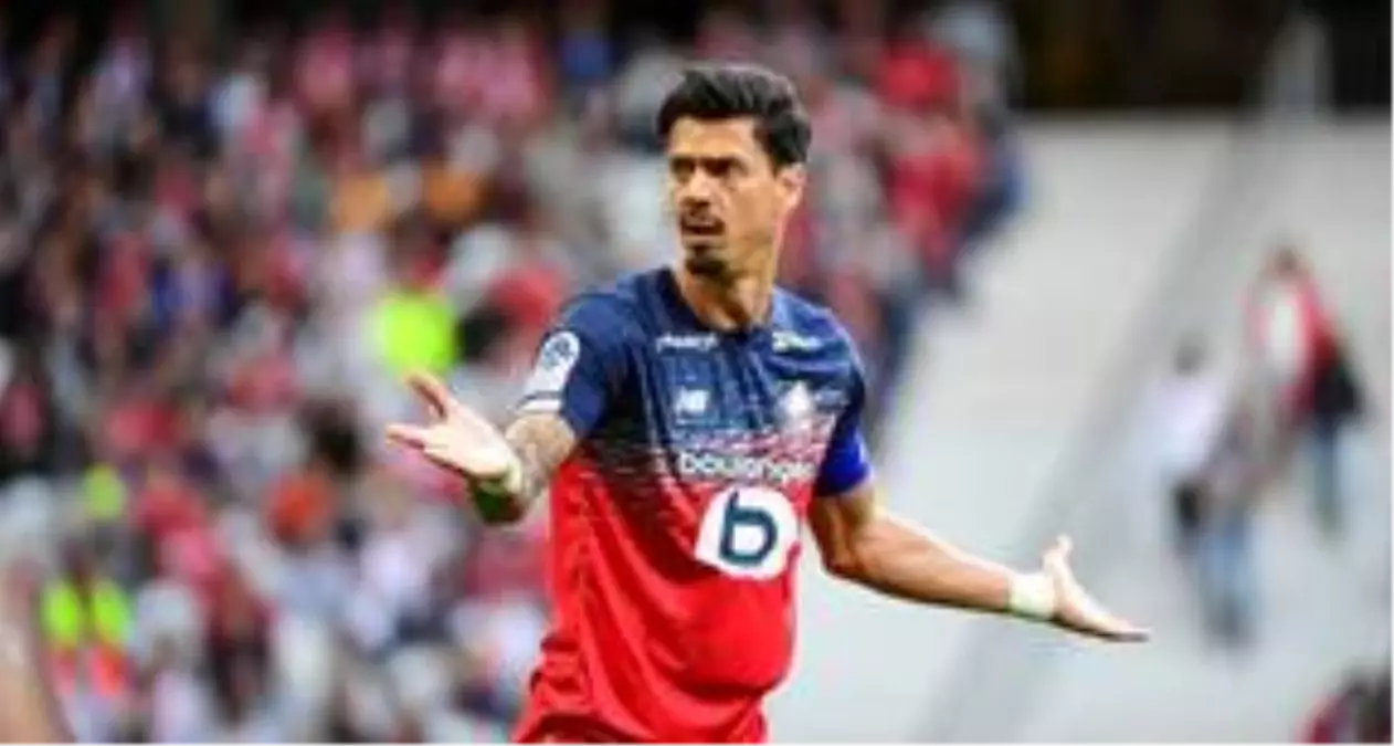 Lille'de takım kaptanı Fonte, koronavirüse yakalandı