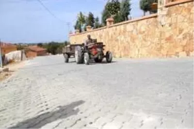 Pamukkale Belediyesinin parke taşı döşeme çalışmaları devam ediyor Pamukkale Belediyesinin parke taşı döşeme çalışmaları devam ediyor