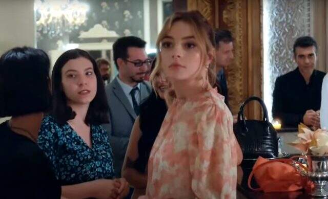 Sadakatsiz ne zaman başlıyor? Sadakatsiz konusu, oyuncuları kim? Sadakatsiz 1. bölüm fragmanı izle! Sadakatsiz/ Doktor Foster konusu nedir?