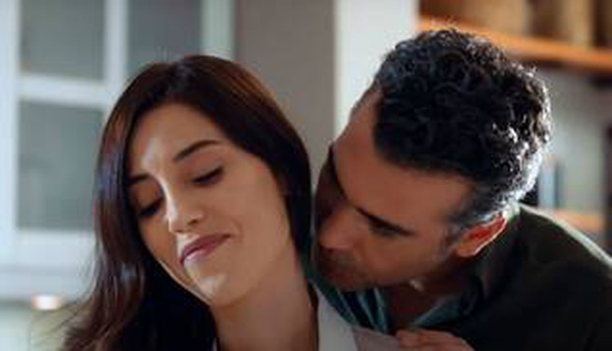 Sadakatsiz ne zaman başlıyor? Sadakatsiz konusu, oyuncuları kim? Sadakatsiz 1. bölüm fragmanı izle! Sadakatsiz/ Doktor Foster konusu nedir?