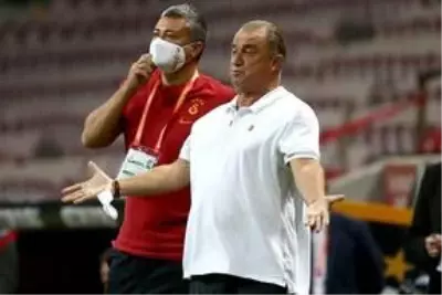 'Terim'de yaşlanma belirtileri var' diyen Fatih Altaylı'dan şoke eden iddia: Florya'da yönetime küfürler ediyor 'Terim'de yaşlanma belirtileri var' diyen Fatih Altaylı'dan şoke eden iddia: Florya'da yönetime küfürler ediyor