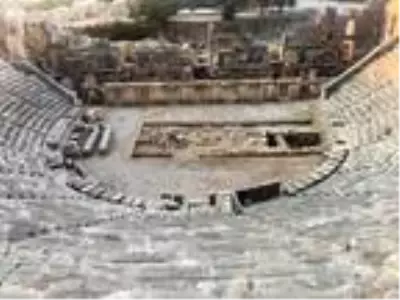 Andriake kazılarında 'yılın bulgusu' niteliğinde heykelcikler ortaya çıkarıldı...