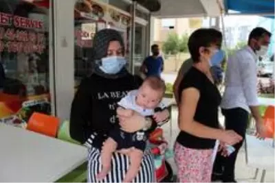 Annesinin terk ettiği 3 aylık bebek babasına teslim edildi