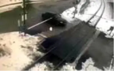 Bariyeri kırdıktan 1 dakika sonra tren geldi, cezası ağır oldu Bariyeri kırdıktan 1 dakika sonra tren geldi, cezası ağır oldu