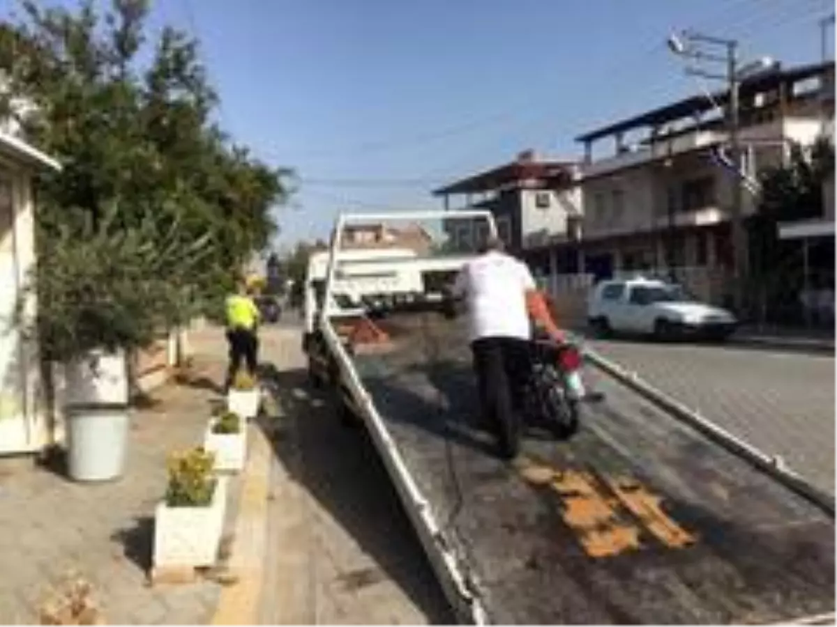 Son dakika! Burhaniye'de polisten motosiklet denetimi