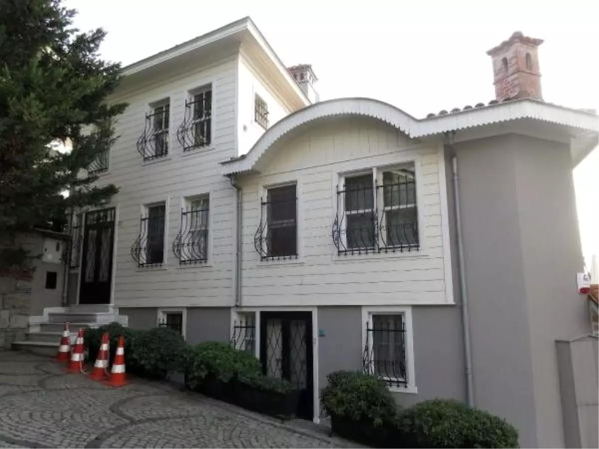 Son dakika&hellip; Can Dündar�ın el konulma kararı verilen Çengelköy�deki