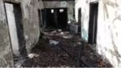 Evdeki yangında zincirli bulunan çocuk: Çok korktum Evdeki yangında zincirli bulunan çocuk: Çok korktum