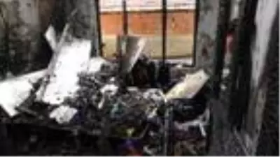 Evdeki yangında zincirli bulunan çocuk: Çok korktum Evdeki yangında zincirli bulunan çocuk: Çok korktum