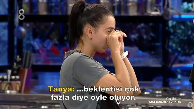 MasterChef Türkiye'de tabağını yetiştiremeyen takım kaptanı şefler tarafından azarlanınca gözyaşlarına boğuldu MasterChef Türkiye'de tabağını yetiştiremeyen takım kaptanı şefler tarafından azarlanınca gözyaşlarına boğuldu