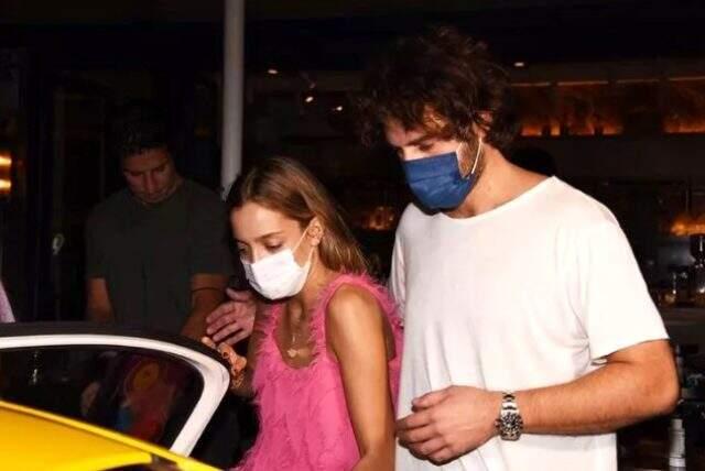 Masumlar Apartmanı'nın başrolü Birkan Sokullu, sevgilisiyle görüntülendi