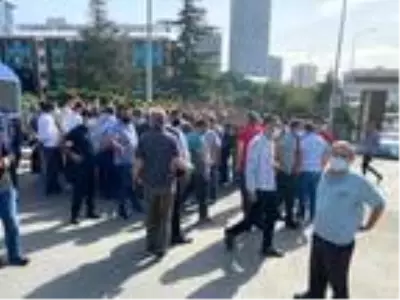 Minibüsçüler bu kez Kartal'da toplandı Minibüsçüler bu kez Kartal'da toplandı