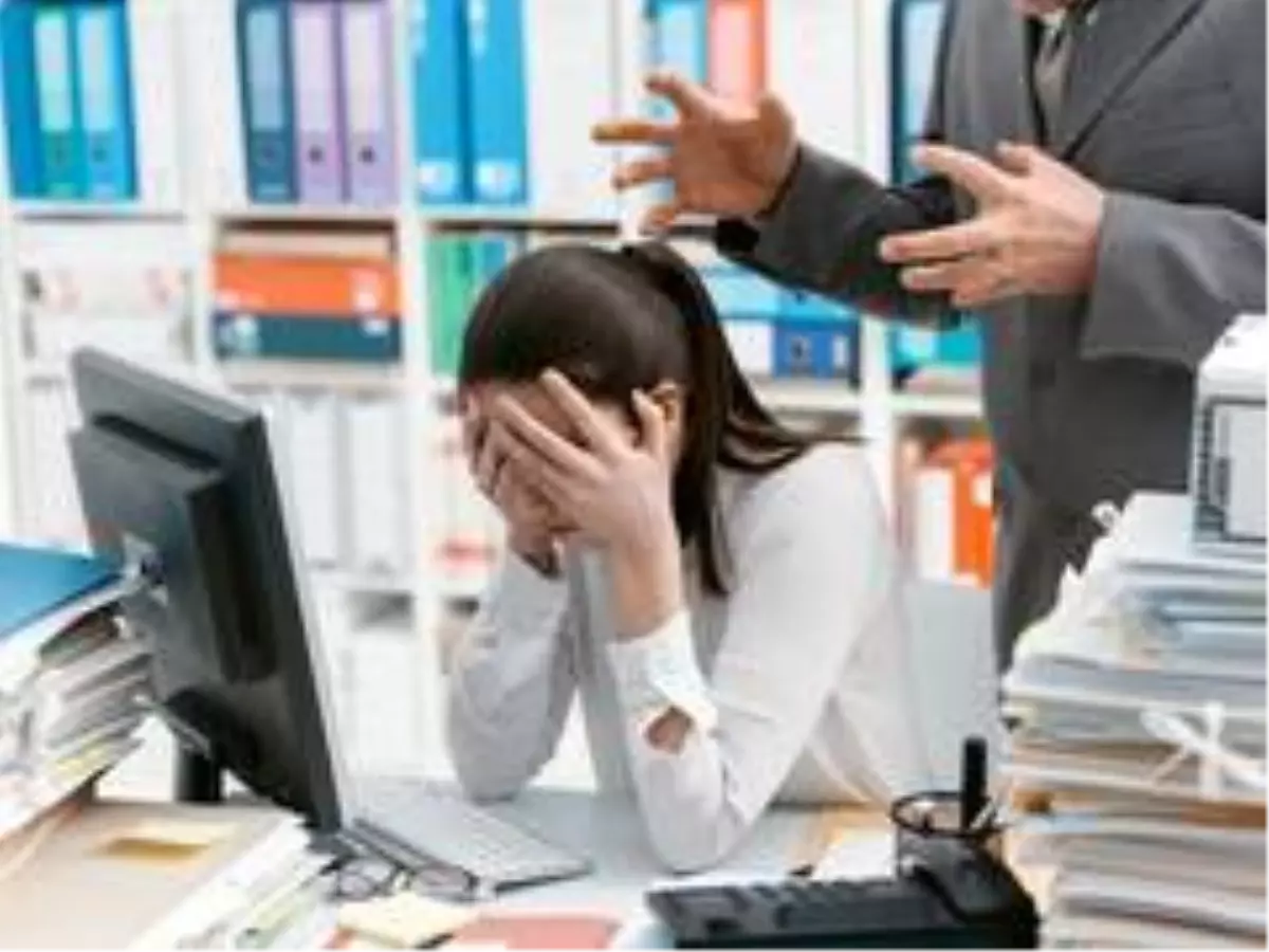 Mobbing nedir? Mobbing davası nedir? Mobbing türleri nedir?