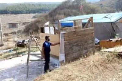 Mudanya'da kaçak yapılaşmayla mücadele sürüyor Mudanya'da kaçak yapılaşmayla mücadele sürüyor