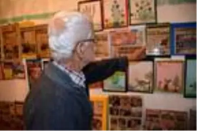 20 yıldır gazetelerdeki 'Erdoğan' haberlerinin kupürlerini biriktiriyor 20 yıldır gazetelerdeki 'Erdoğan' haberlerinin kupürlerini biriktiriyor