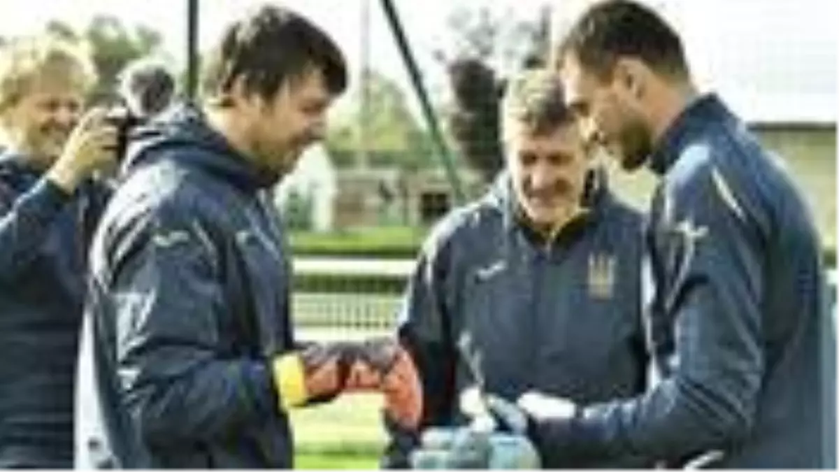 3 kalecisi koronavirüse yakalanan Ukrayna, 45 yaşındaki yardımcı antrenör Shovkovskiy'yi kadroya çağırdı