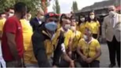 Bakan Soylu, Habur Çayı'ndaki rafting parkurunda kürek çekti Bakan Soylu, Habur Çayı'ndaki rafting parkurunda kürek çekti