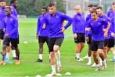 Başakşehir'de Trabzonspor maçı hazırlıkları sürüyor Başakşehir'de Trabzonspor maçı hazırlıkları sürüyor