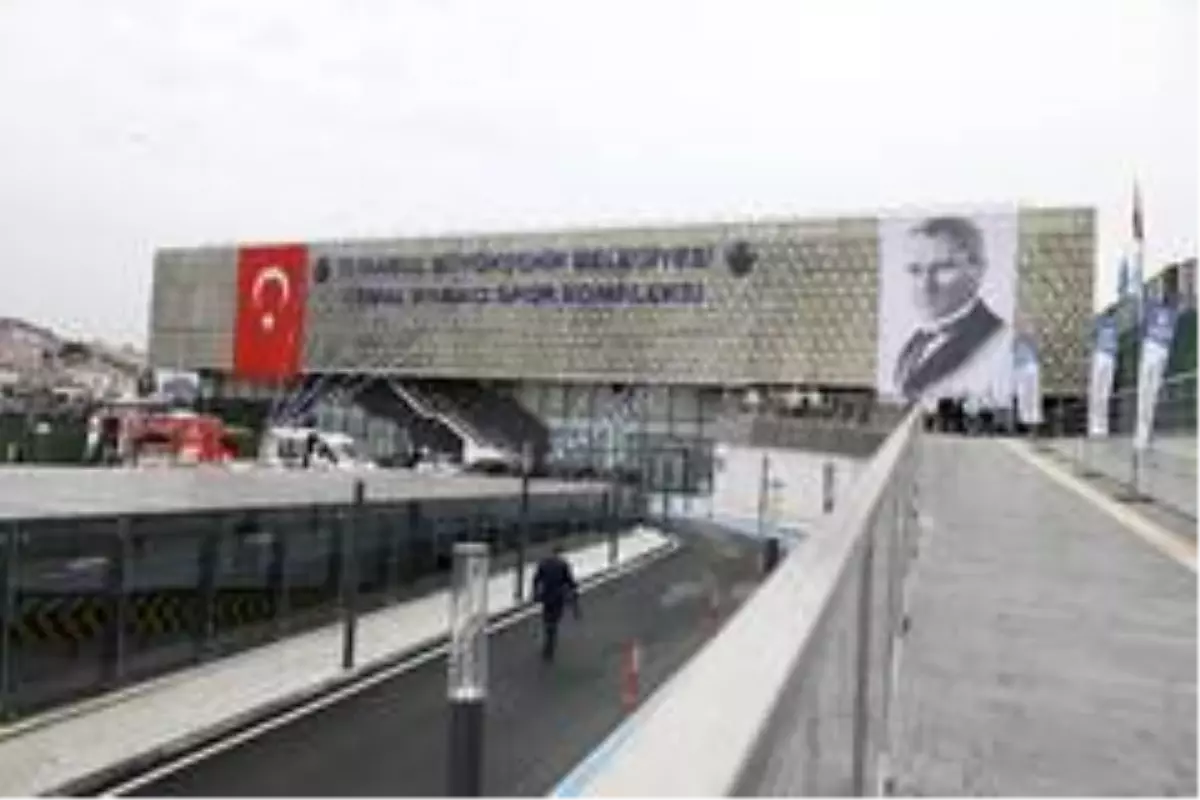 Cemal Kamacı Spor Kompleksi yenilenen yüzüyle açıldı