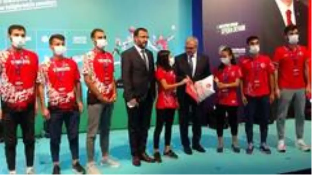 Diyarbakır Büyükşehir Belediyesi'nden amatör sporculara malzeme yardımı