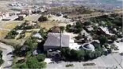 Ecdat yadigarı camilerden depremin izleri siliniyor Ecdat yadigarı camilerden depremin izleri siliniyor
