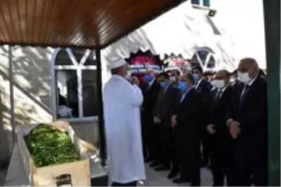 Enerji ve Tabii Kaynaklar Bakan Yardımcısı Kalaycı'nın acı günü Enerji ve Tabii Kaynaklar Bakan Yardımcısı Kalaycı'nın acı günü