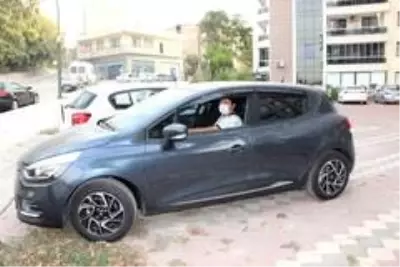 Eşi için aldığı sıfır otomobilde hayatının şokunu yaşadı Eşi için aldığı sıfır otomobilde hayatının şokunu yaşadı