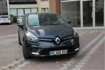 Eşi için aldığı sıfır otomobilde hayatının şokunu yaşadı Eşi için aldığı sıfır otomobilde hayatının şokunu yaşadı