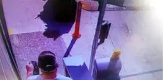 Etimesgut: FETÖ'nün 'altın çocukları' eski emniyet müdürleri adım adım izlenerek yakalandı Etimesgut: FETÖ'nün 'altın çocukları' eski emniyet müdürleri adım adım izlenerek yakalandı