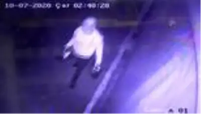 Hırsızlık yaptıkları dükkanda televizyon izlemişler Hırsızlık yaptıkları dükkanda televizyon izlemişler