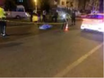 Köpeklerden kaçarken düşüp öldü, olay anı kamerada