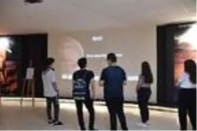 Öğrenciler Uzay Haftası kapsamında teleskop ile Jüpiter'i gözlemlediler Öğrenciler Uzay Haftası kapsamında teleskop ile Jüpiter'i gözlemlediler