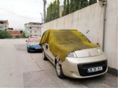 Yoğun yağış uyarısı sonrası sürücüler otoparklara akın etti Yoğun yağış uyarısı sonrası sürücüler otoparklara akın etti