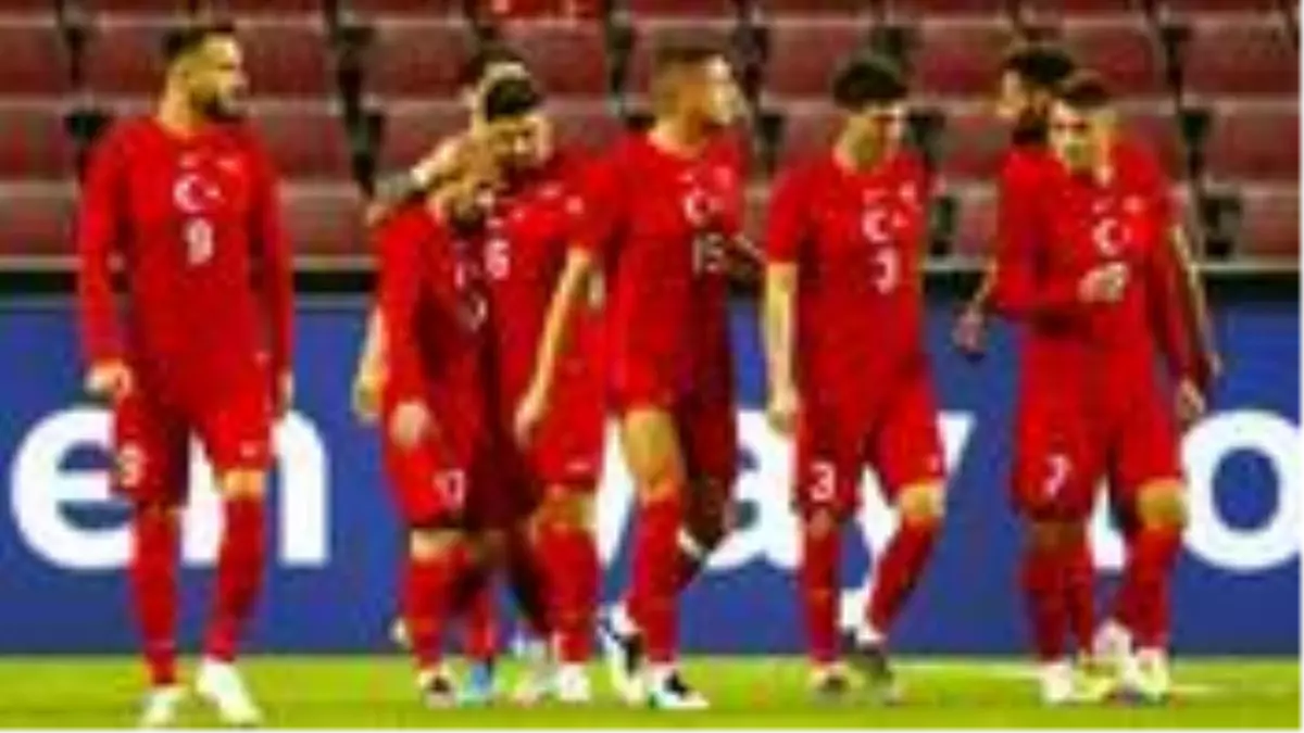 Rusya-Türkiye maçına stadın yüzde 30'u kadar seyirci alınacak