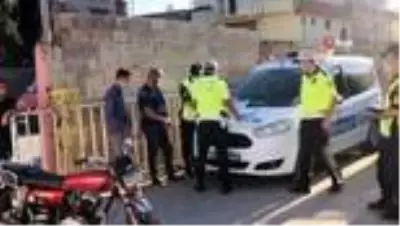 Suriye sınırında tescilsiz ve çalıntı motosikletler toplandı Suriye sınırında tescilsiz ve çalıntı motosikletler toplandı